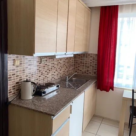 House 1 Aparthotel 3*