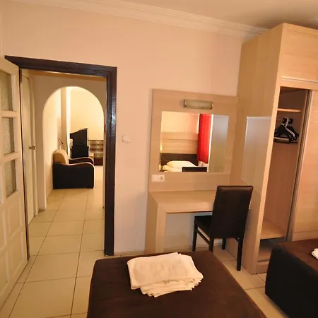 Aparthotel House 1