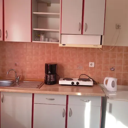 House 1 Апарт-отель 3*